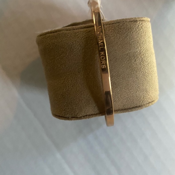 New Michael Kors Rose Gold Bangle Nesting Bracelet - Picture 1 of 6